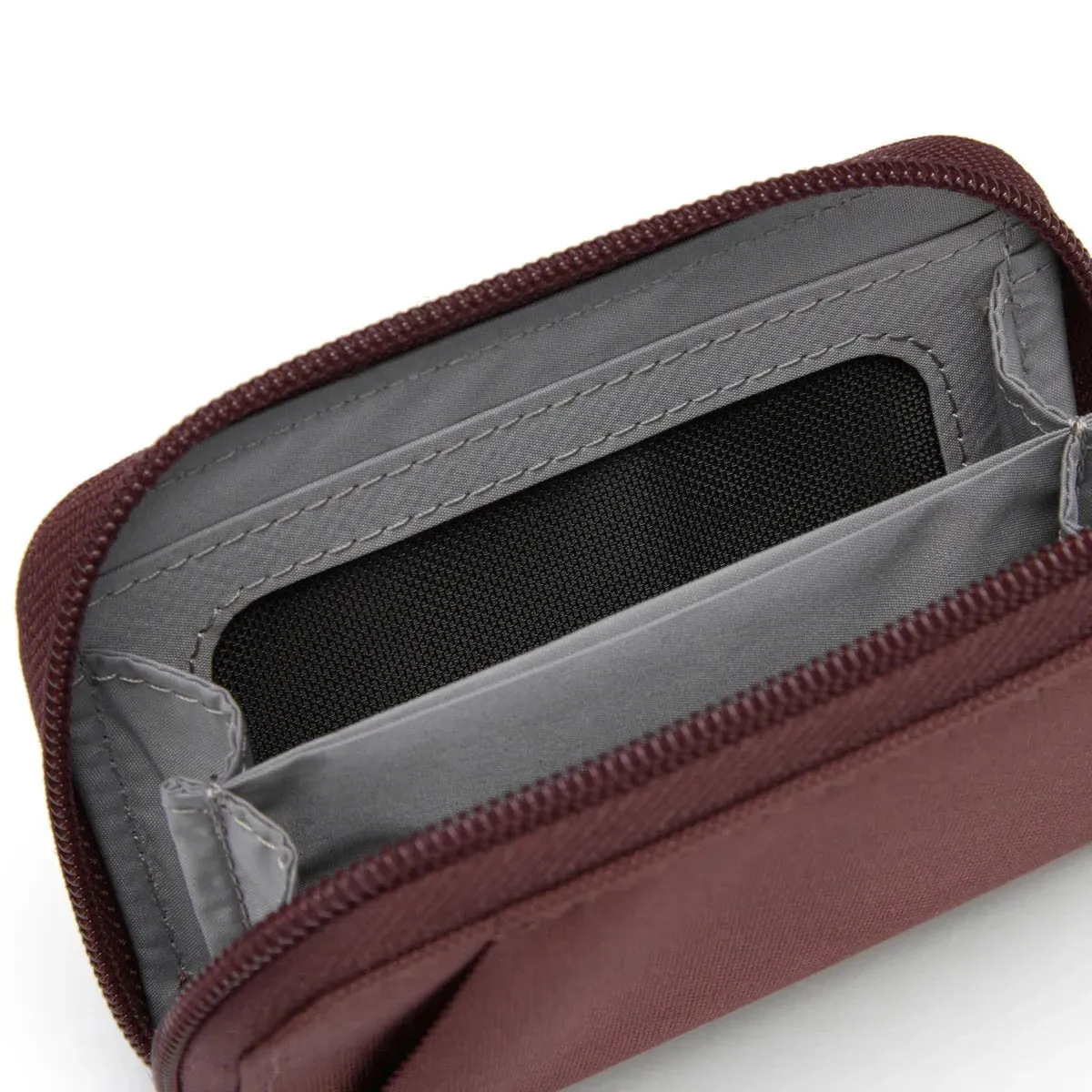 Pacsafe RFIDsafe RFID Blocking Card Wallet