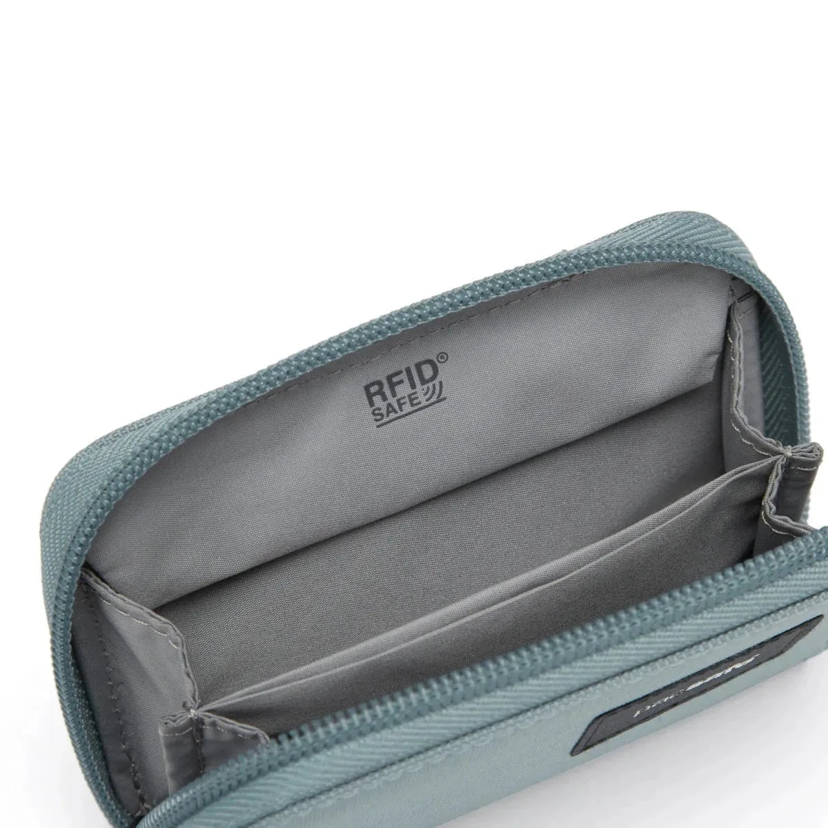 Pacsafe RFIDsafe RFID Blocking Card Wallet