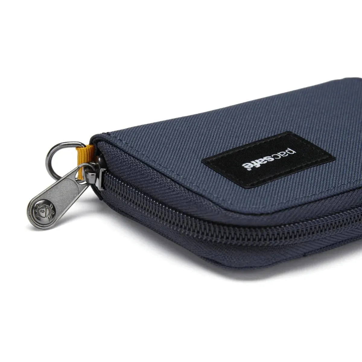 Pacsafe RFIDsafe RFID Blocking Card Wallet
