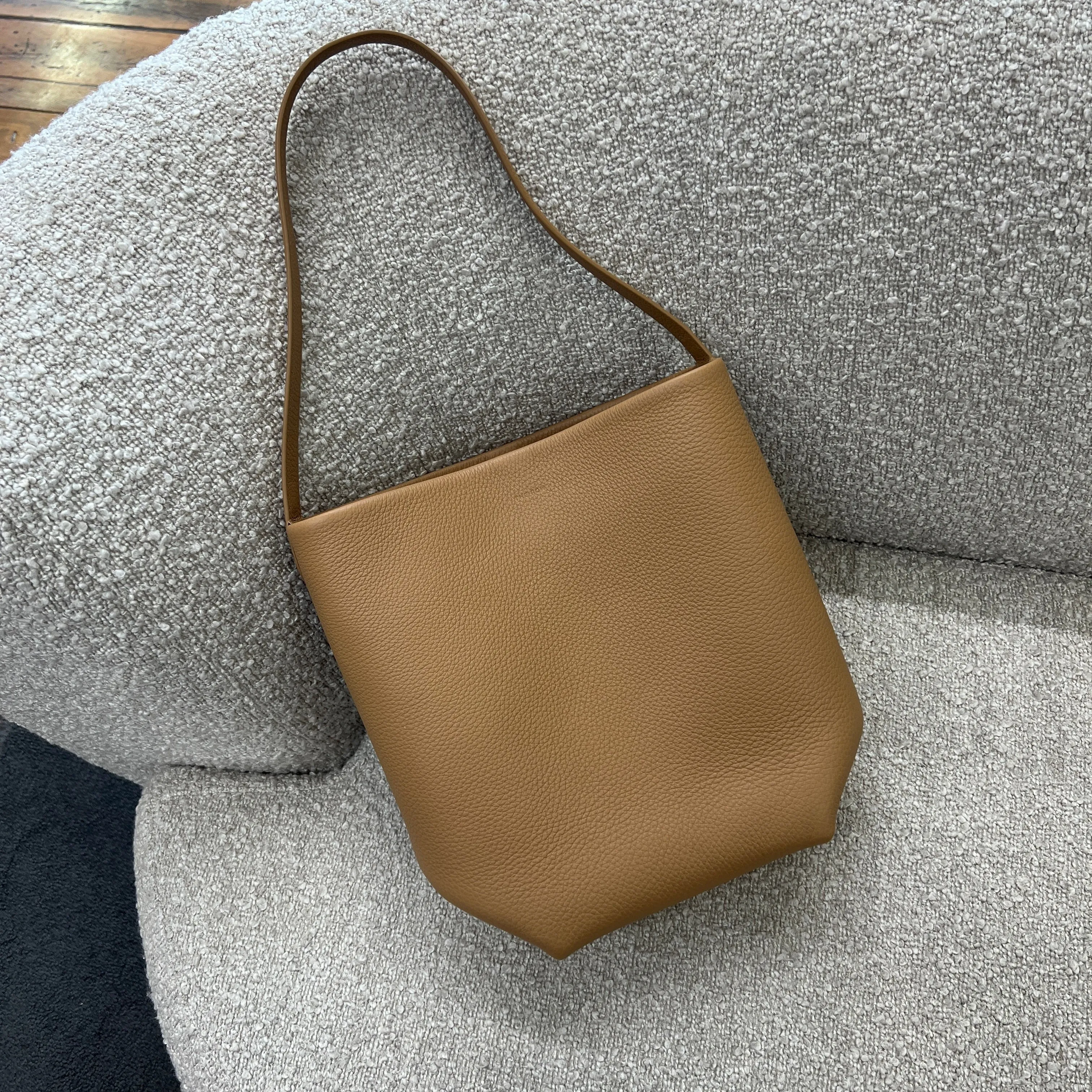 Park Tote N/S Medium, Grained, Cinnamon