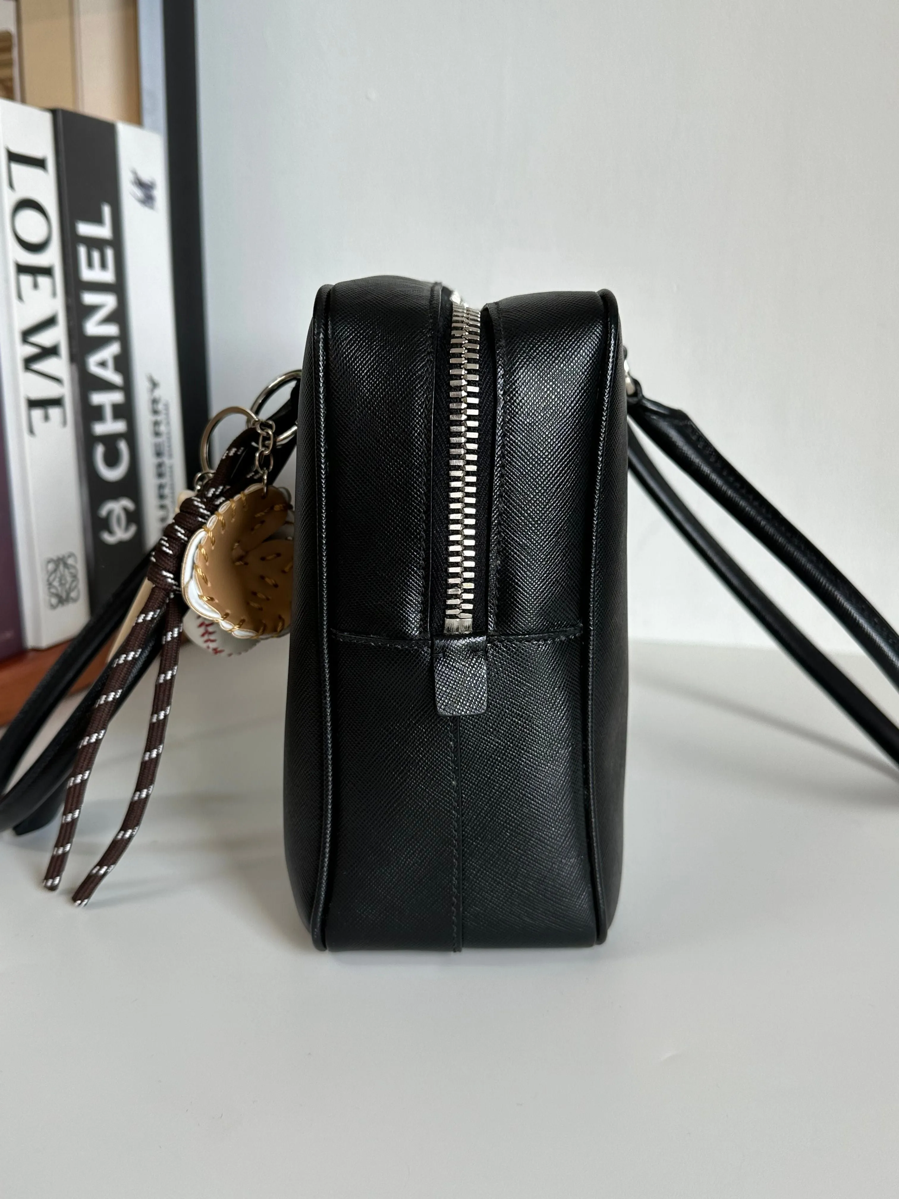 Prada Black Saffiano Leather Bauletto Shoulder Bag #1YIEE IMG_2841