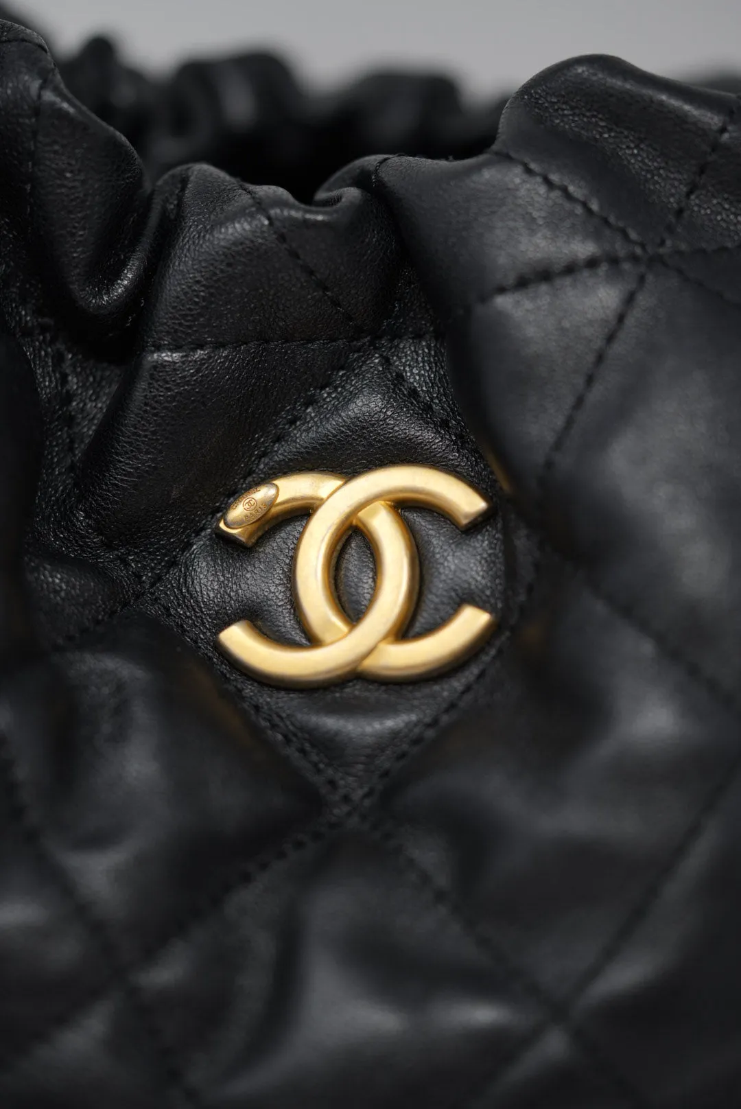 Pre-Owned Chanel 2022-2023 Calfskin Quilted Shoulder Bag
