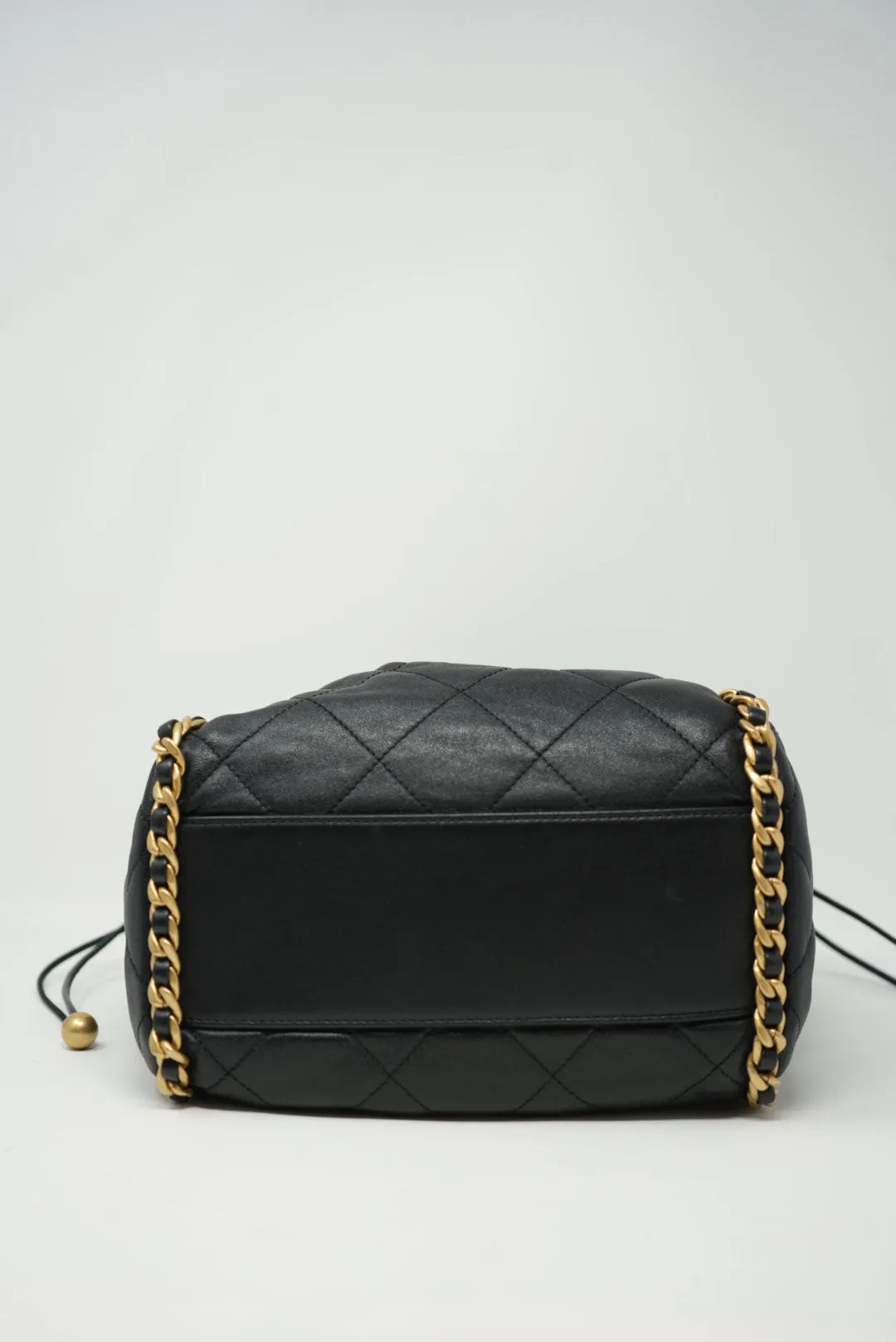 Pre-Owned Chanel 2022-2023 Calfskin Quilted Shoulder Bag