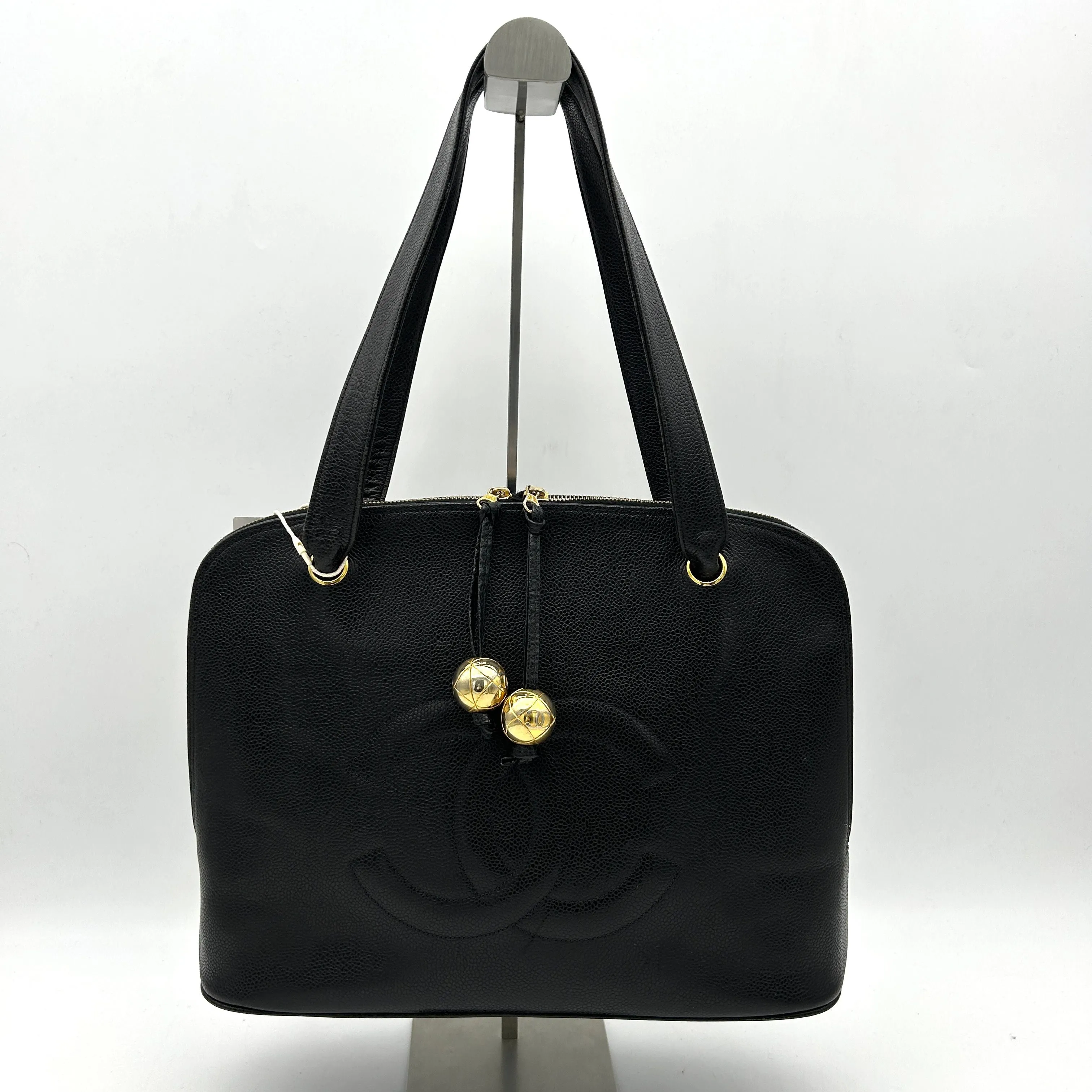 Pre-owned CHANEL Caviar Large CC Shoulder Bag Black  WD012636