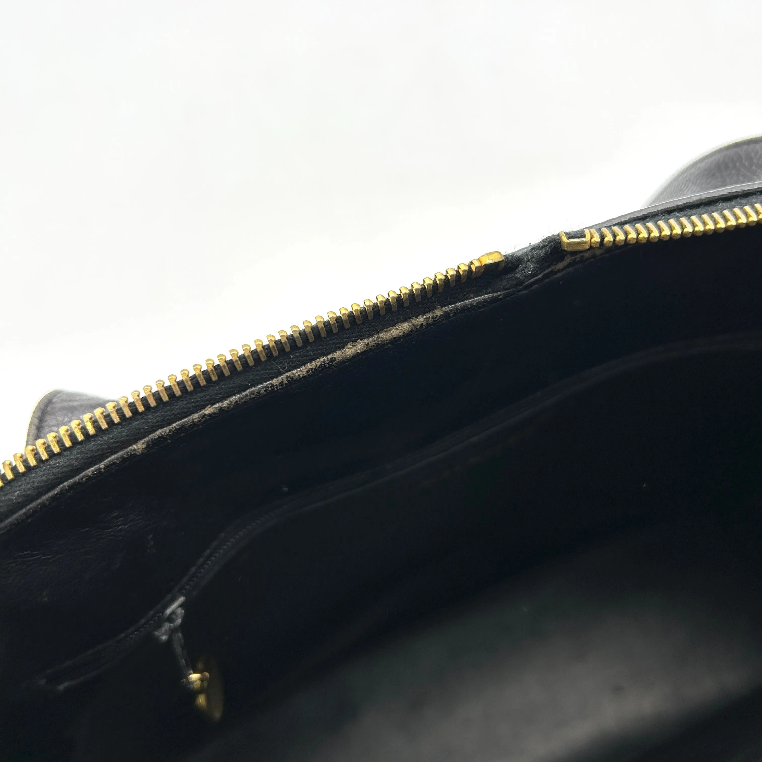 Pre-owned CHANEL Caviar Large CC Shoulder Bag Black  WD012636