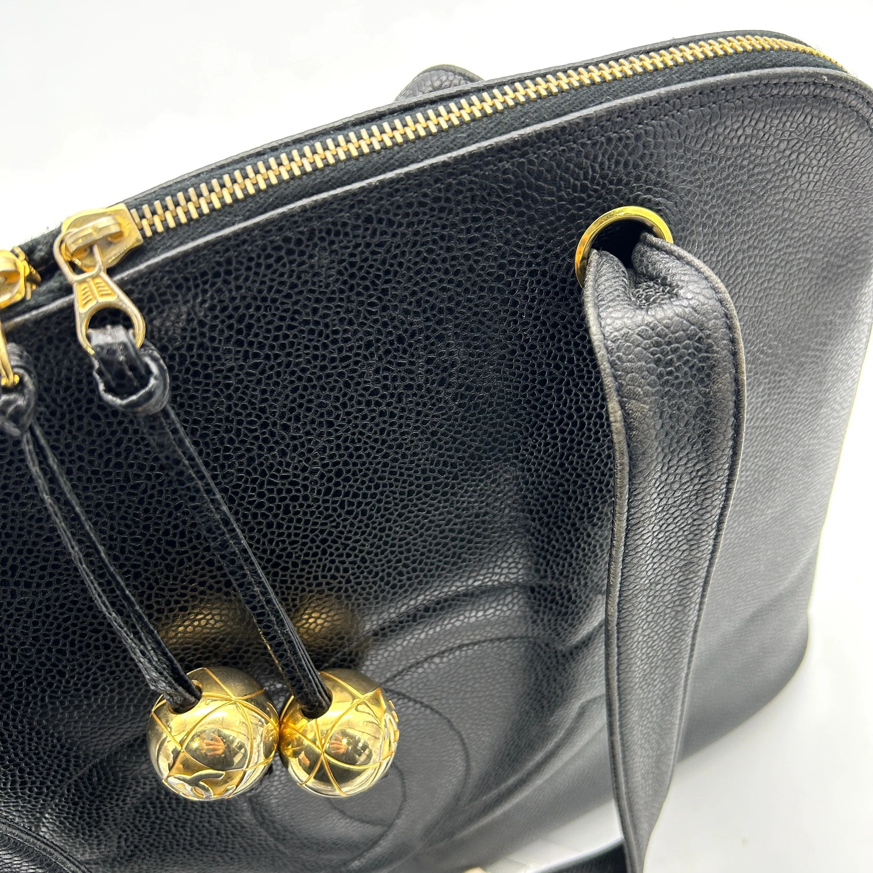 Pre-owned CHANEL Caviar Large CC Shoulder Bag Black  WD012636