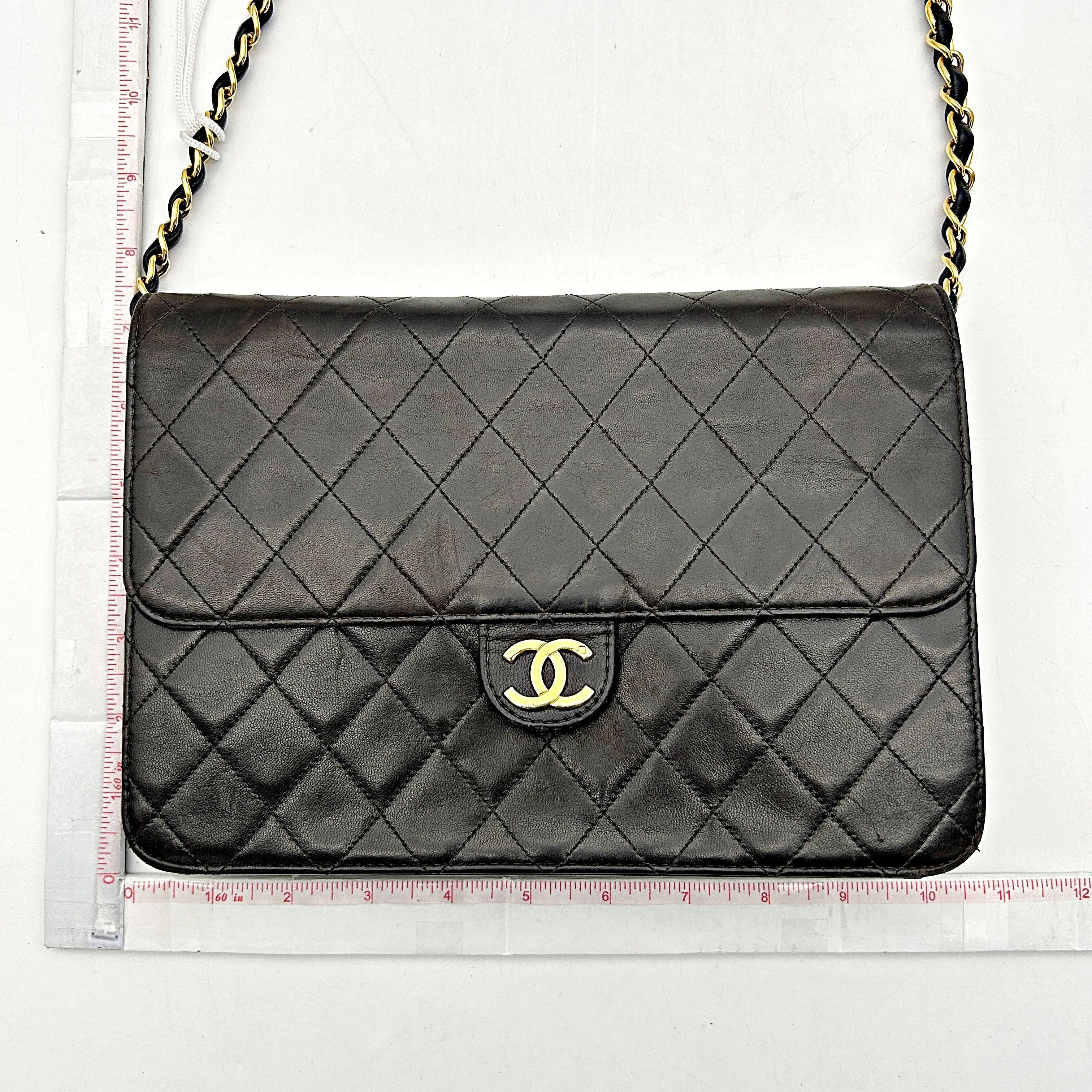 Pre-owned Chanel CC Quilted Flap Bag - Black Shoulder Bags LA23608