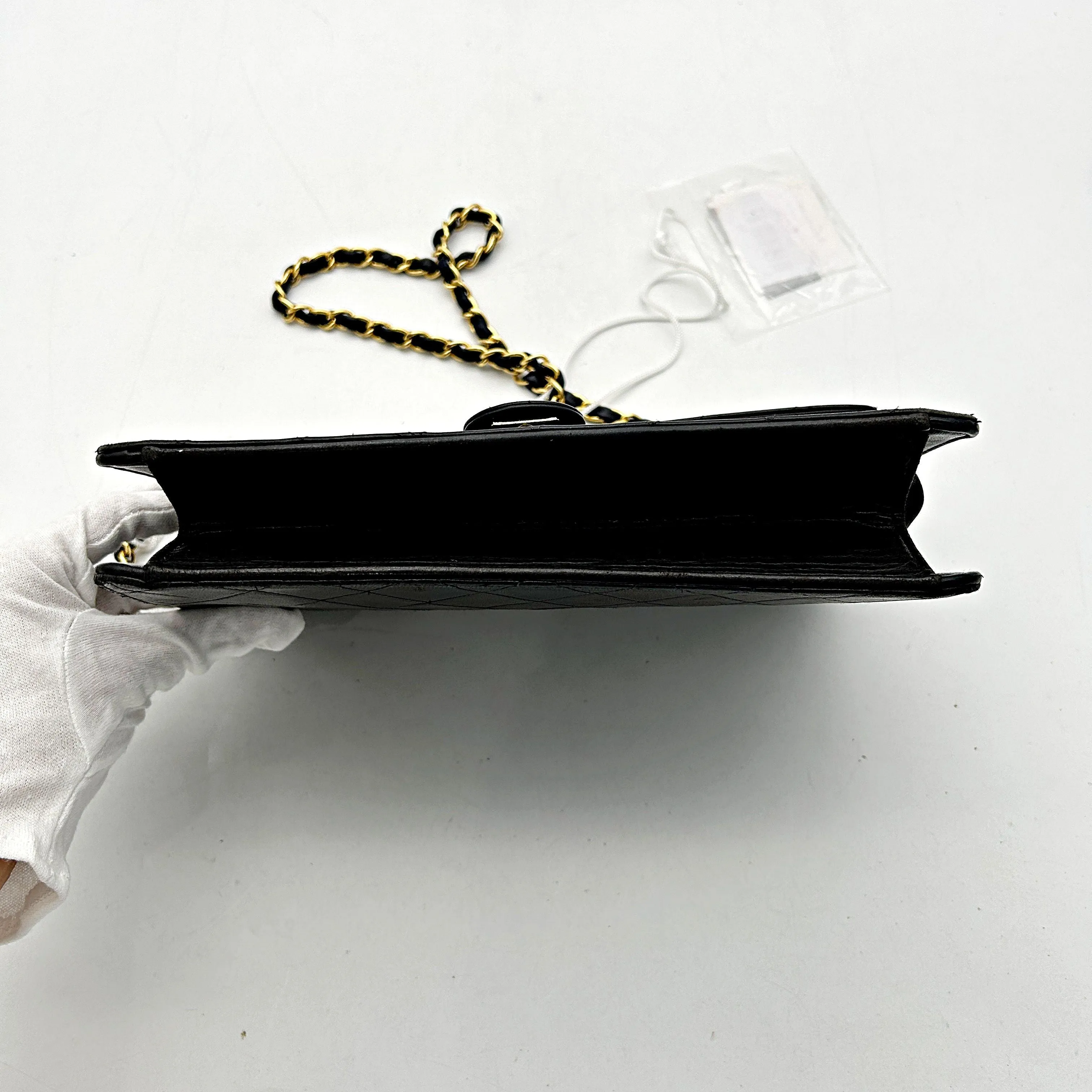 Pre-owned Chanel CC Quilted Flap Bag - Black Shoulder Bags LA23608