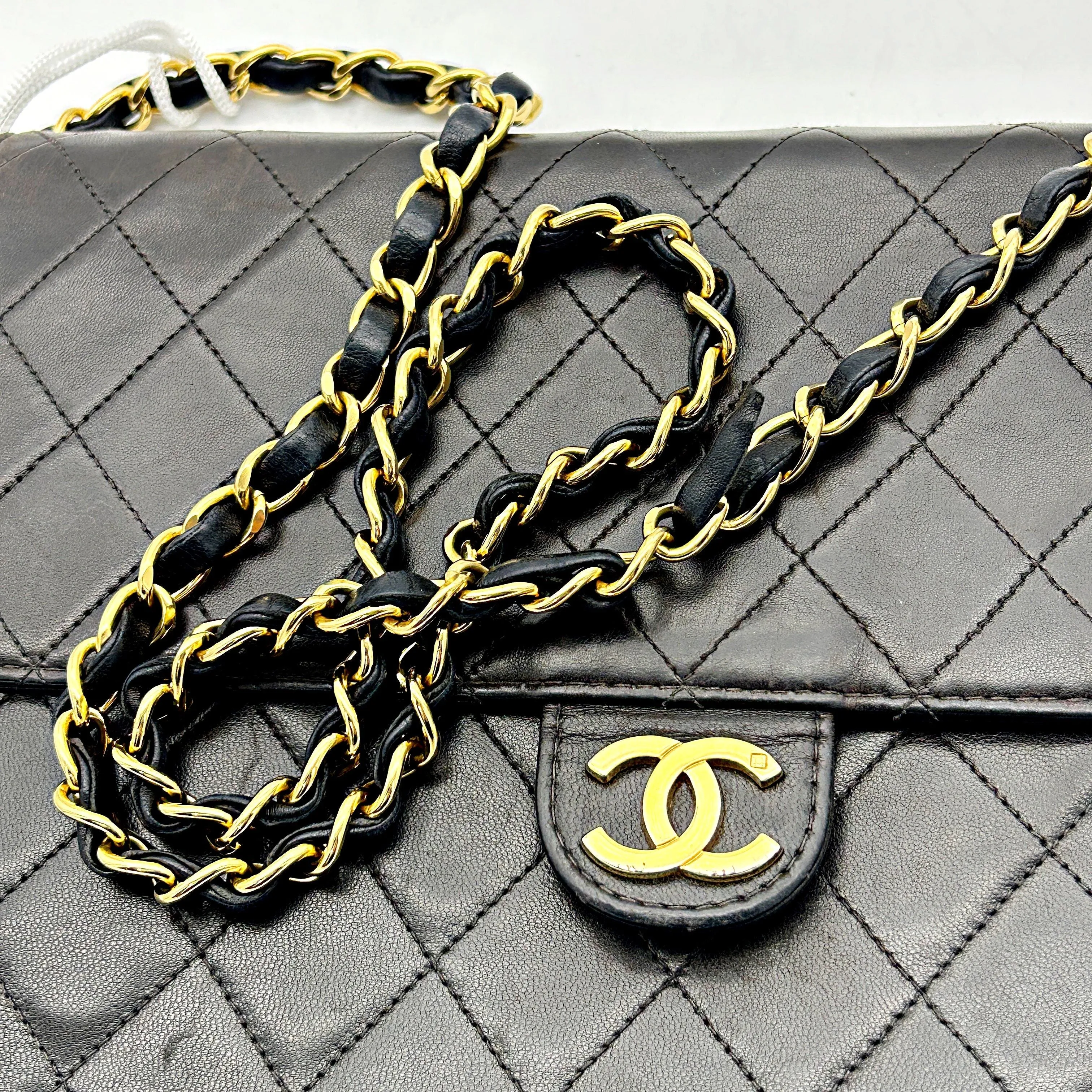 Pre-owned Chanel CC Quilted Flap Bag - Black Shoulder Bags LA23608