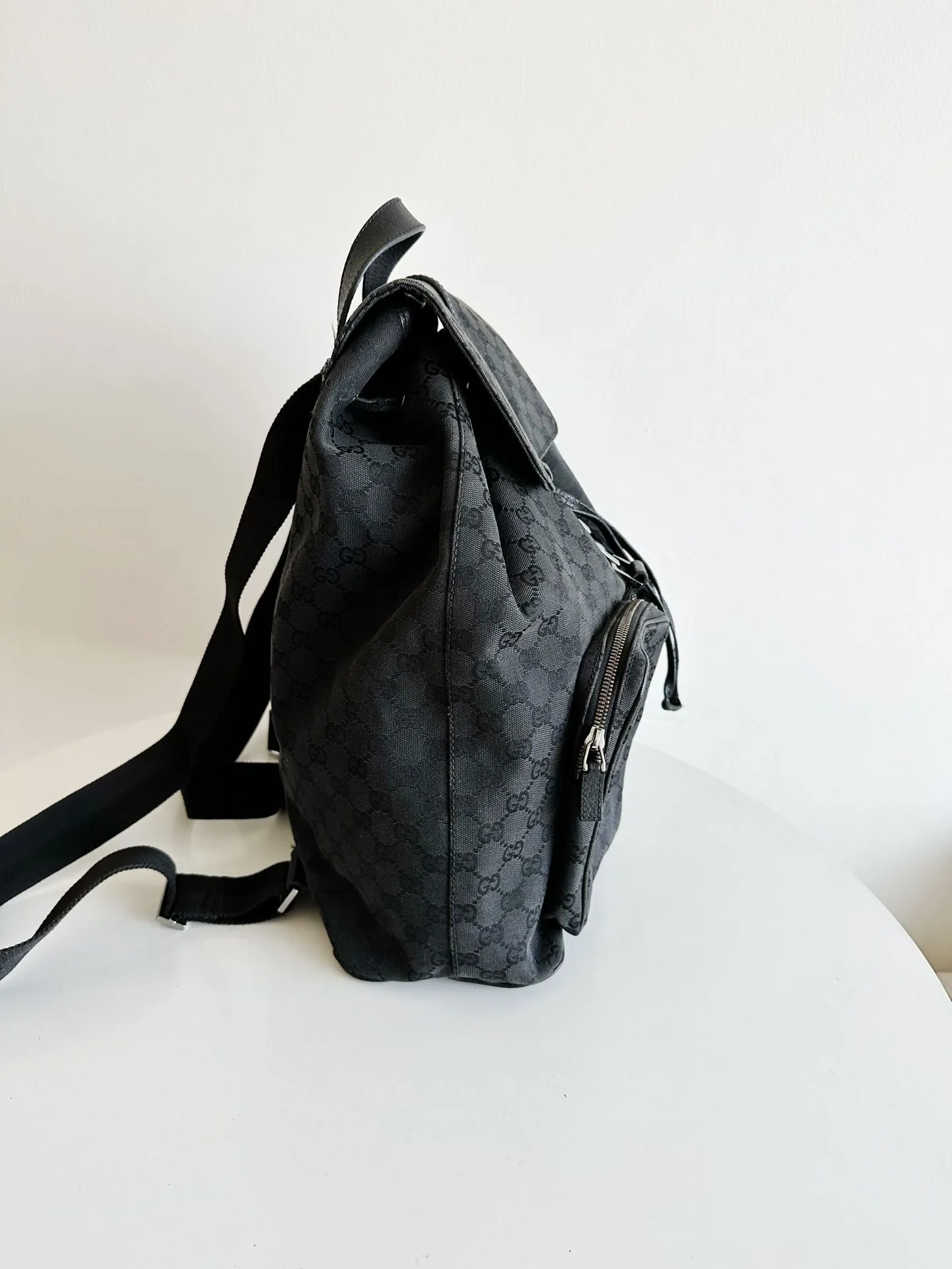 Preloved Gucci canvas backpack black 29*32cm