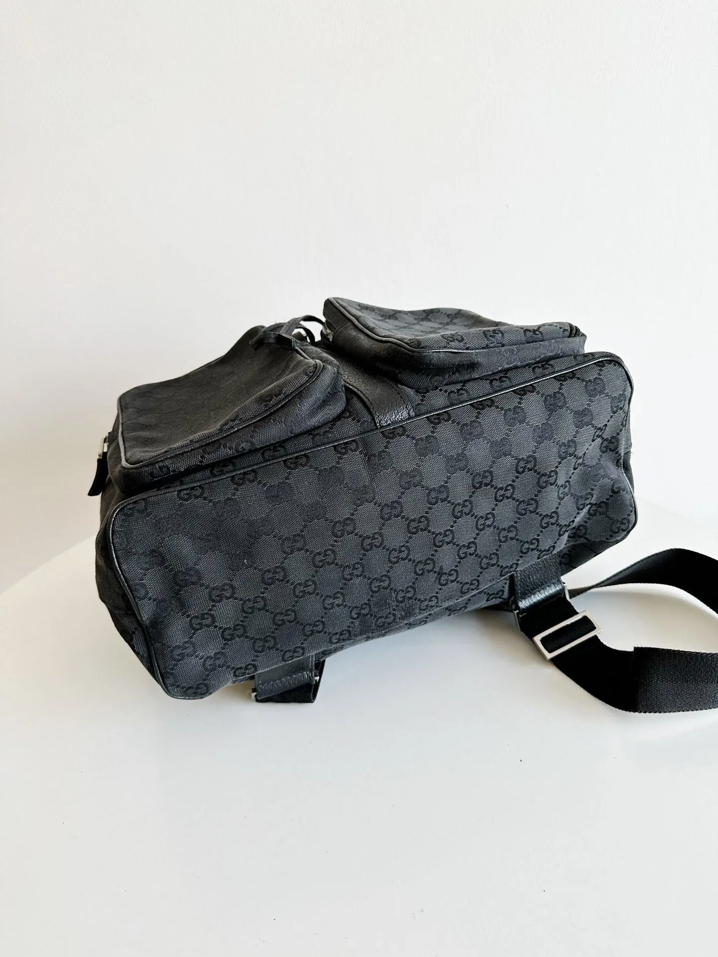 Preloved Gucci canvas backpack black 29*32cm