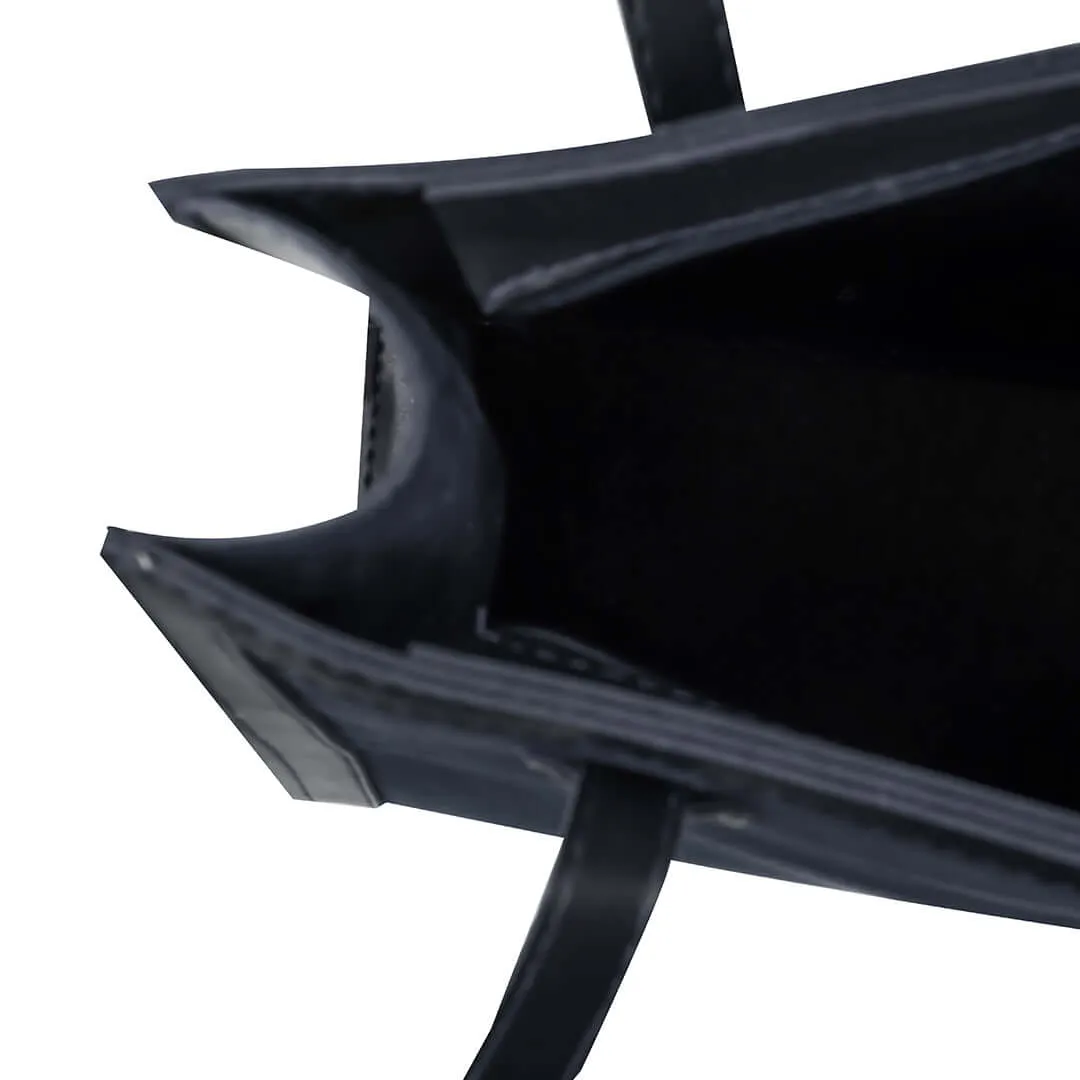 RAVEN BLACK