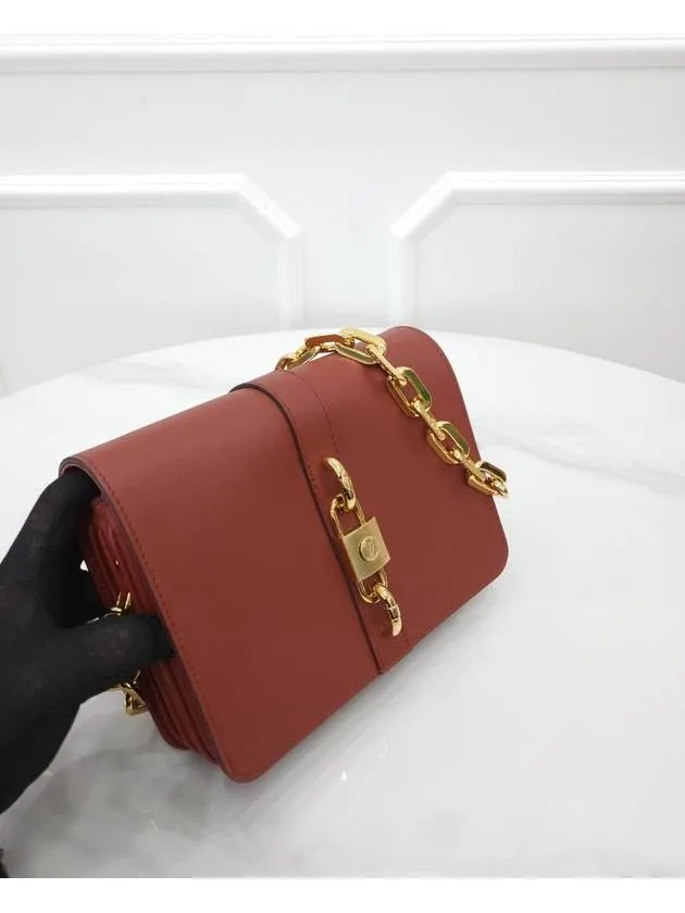 Rendezvous Chain Shoulder Bag M57745