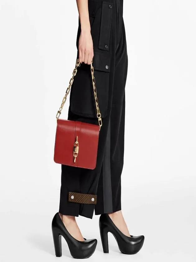 Rendezvous Chain Shoulder Bag M57745
