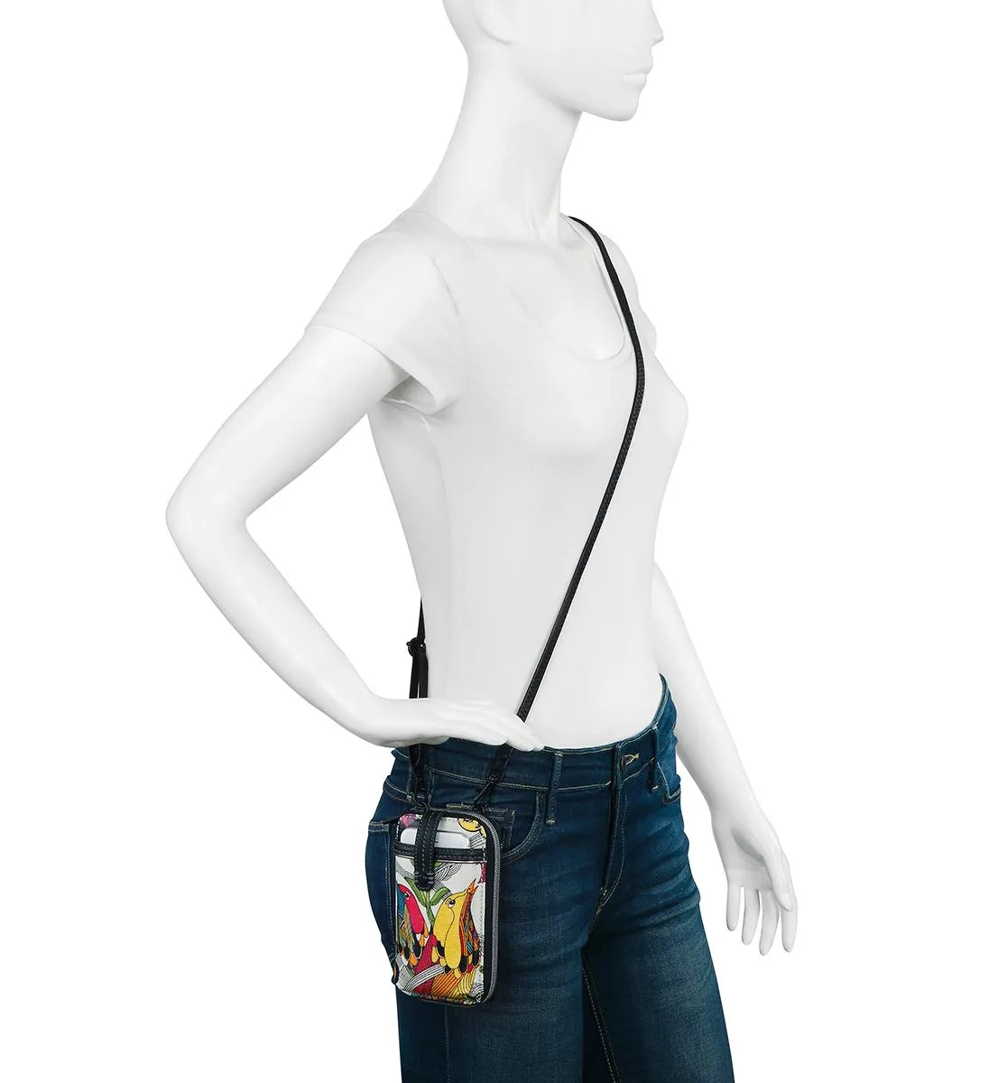 Sakroots Artist Circle Smartphone Wristlet Convertible Cross Body Bag