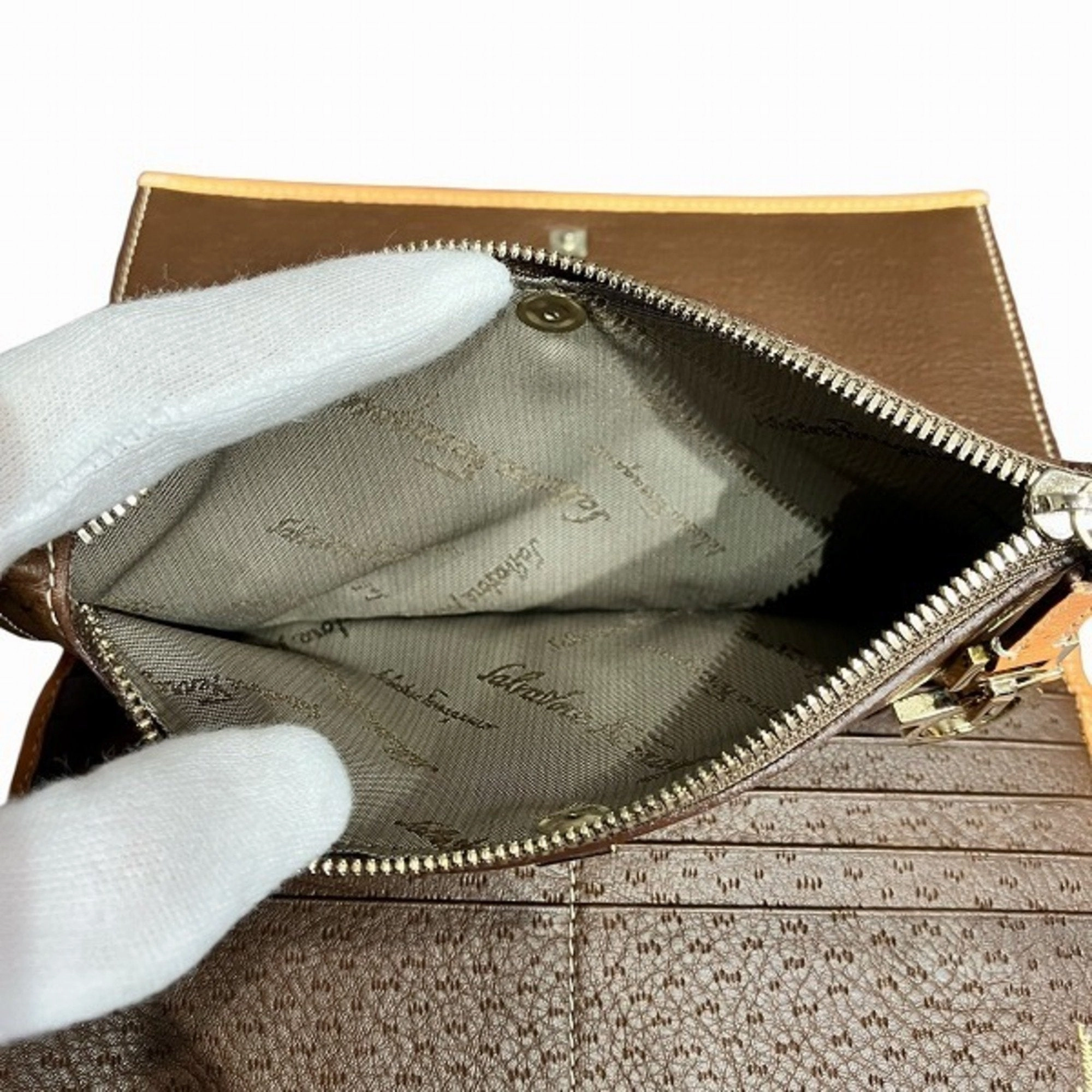 Salvatore Ferragamo  Leather Wallet (Bi-Fold) (Pre-Owned)
