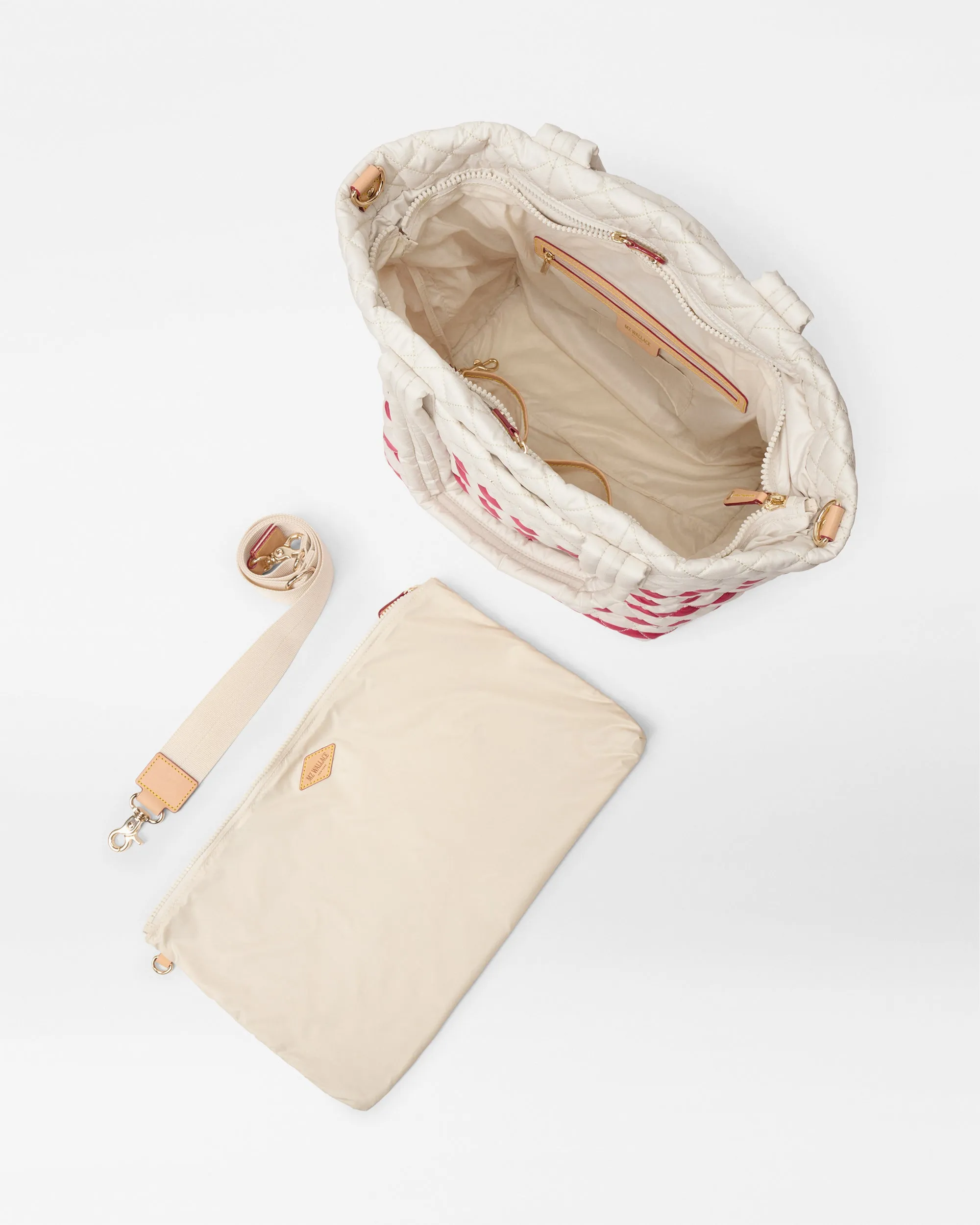 Sanshell/Apple Charter Stripe Medium Metro Tote Deluxe