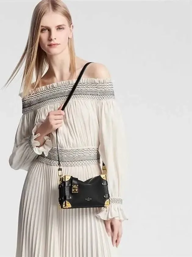 Side Trunk PM Shoulder Bag Black