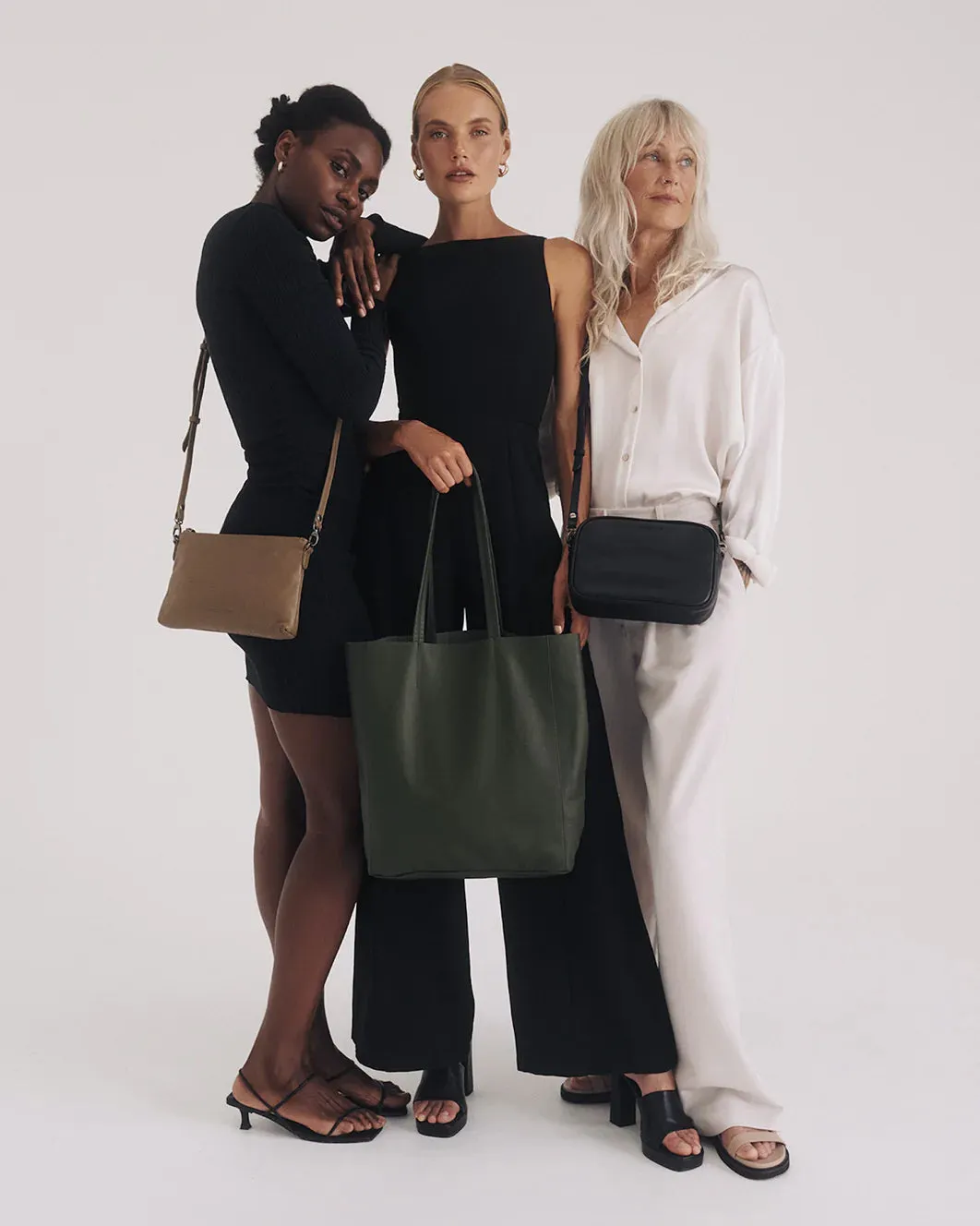 STITCH & HIDE LEATHER GEORGIA TOTE BAG BLACK - FREE WALLET POUCH