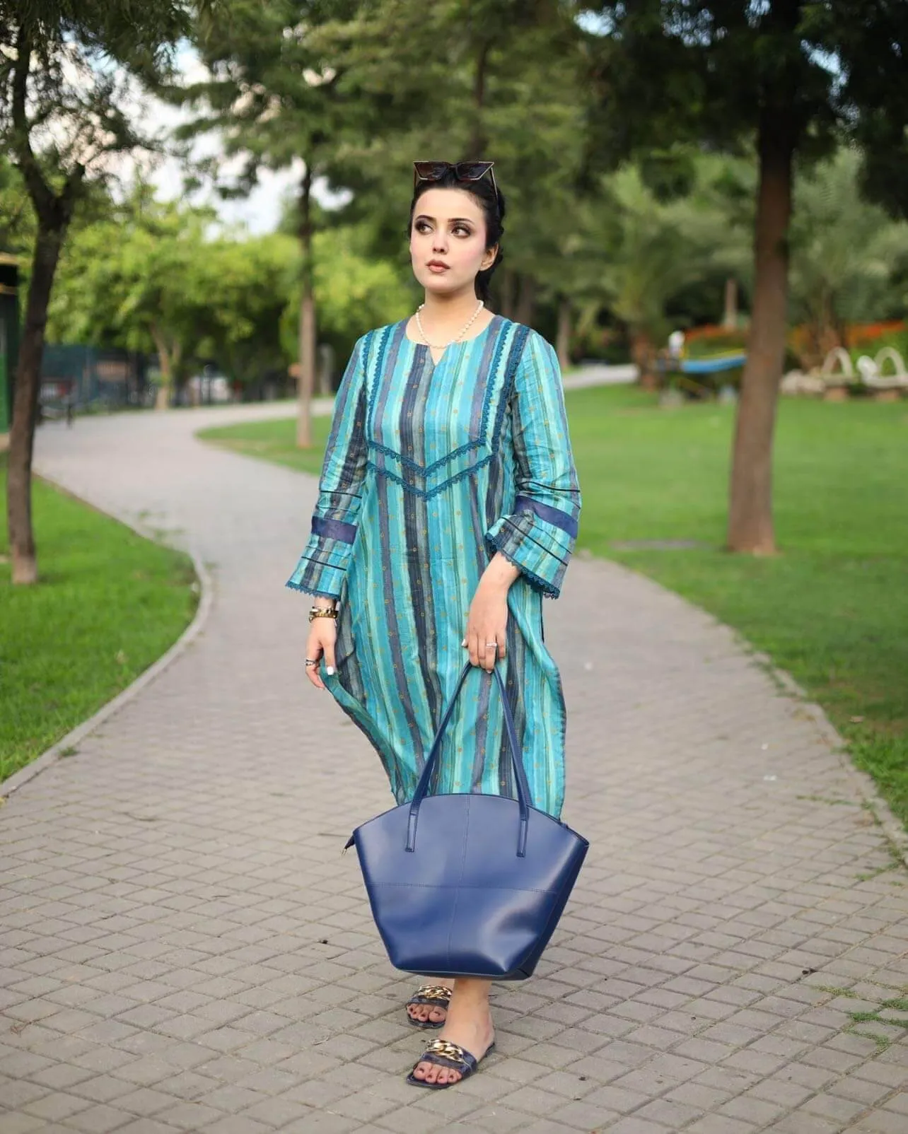 TOTE SHOULDER BLUE - LEFTOVER