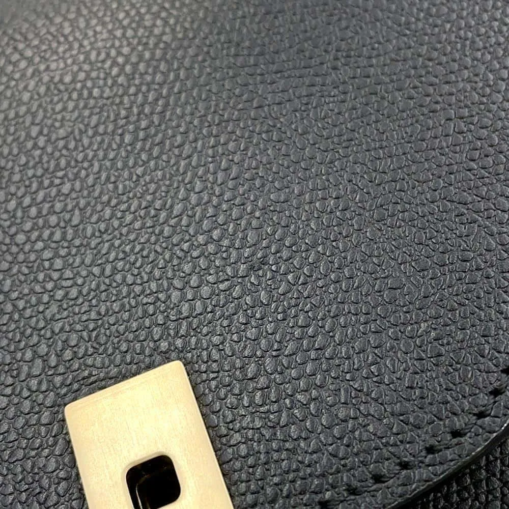 Valextra Valextra Iside ChainShoulder Bag BlackWBES0073028LOC99NN Calf Leather Size Large