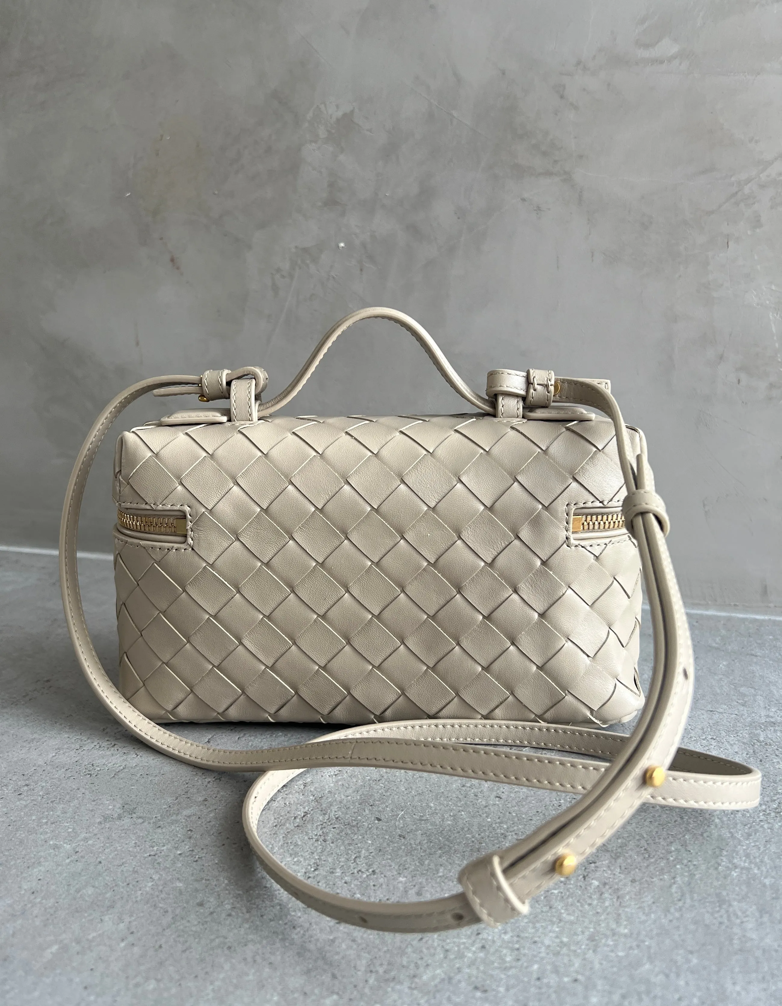 Vanity Bang Bang Crossbody, Ecru