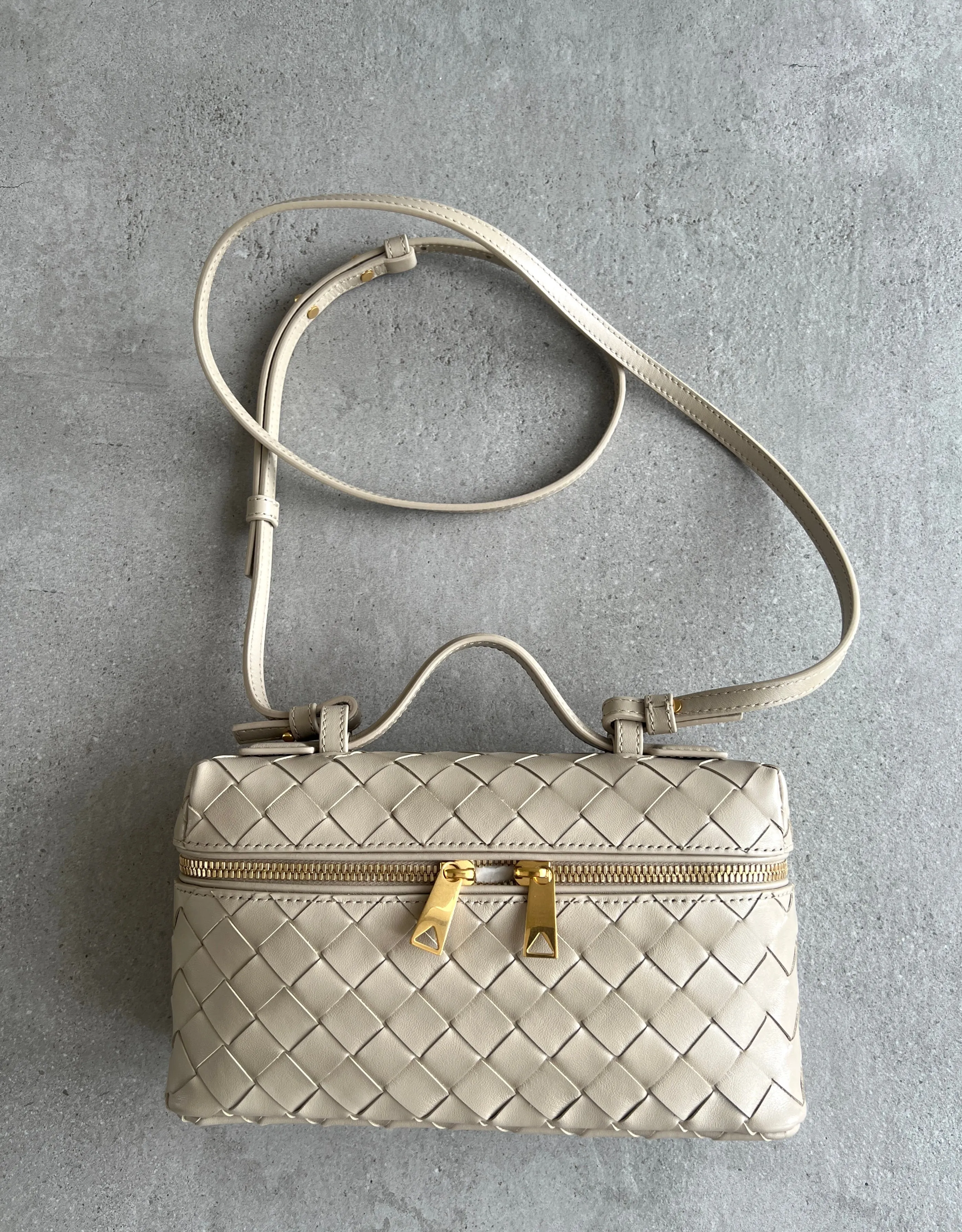Vanity Bang Bang Crossbody, Ecru