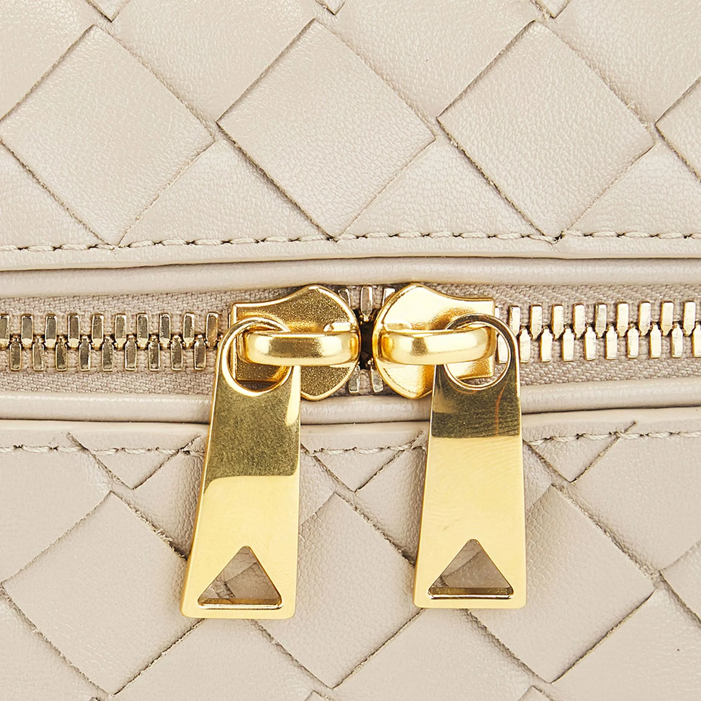 Vanity Bang Bang Crossbody, Ecru