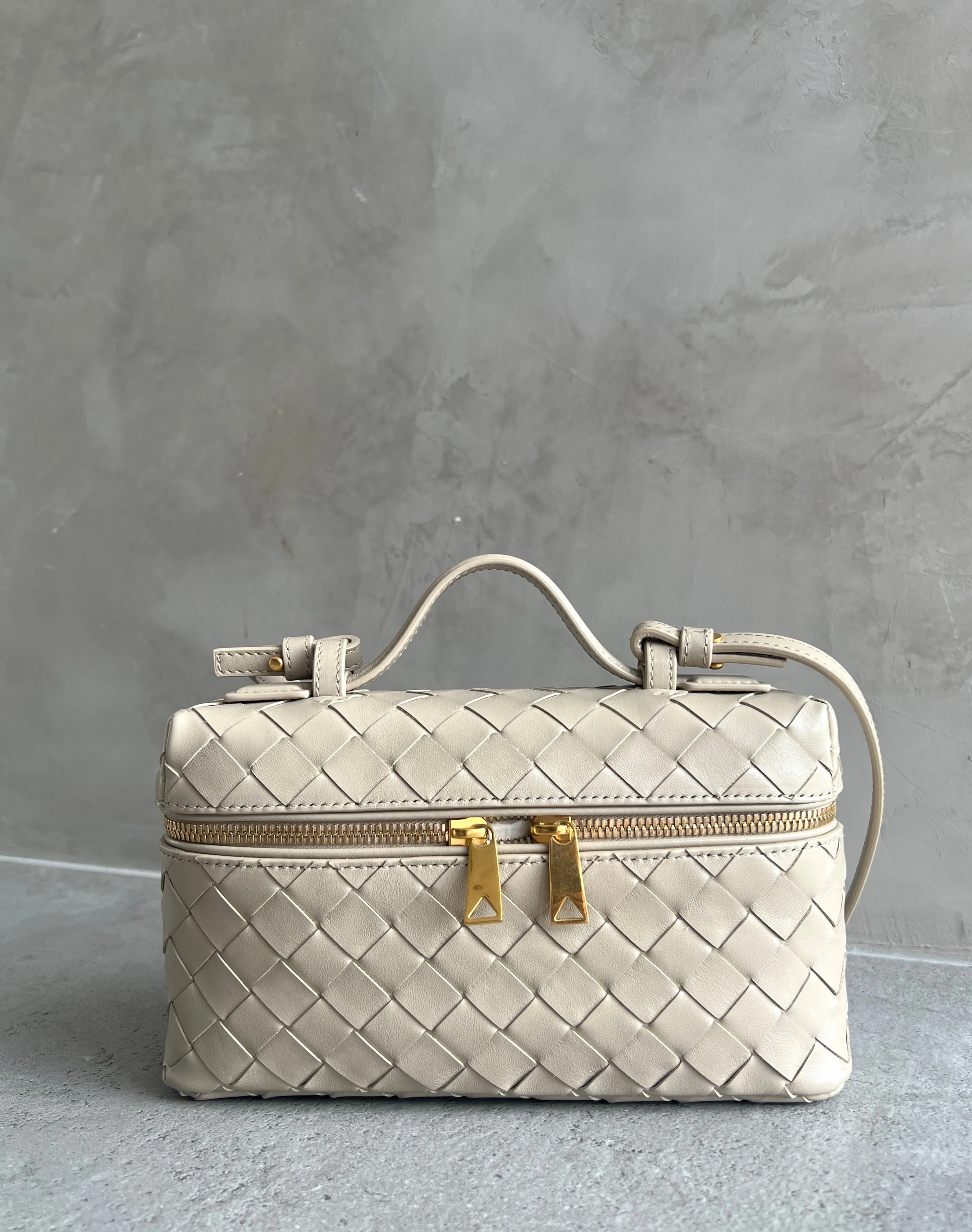 Vanity Bang Bang Crossbody, Ecru