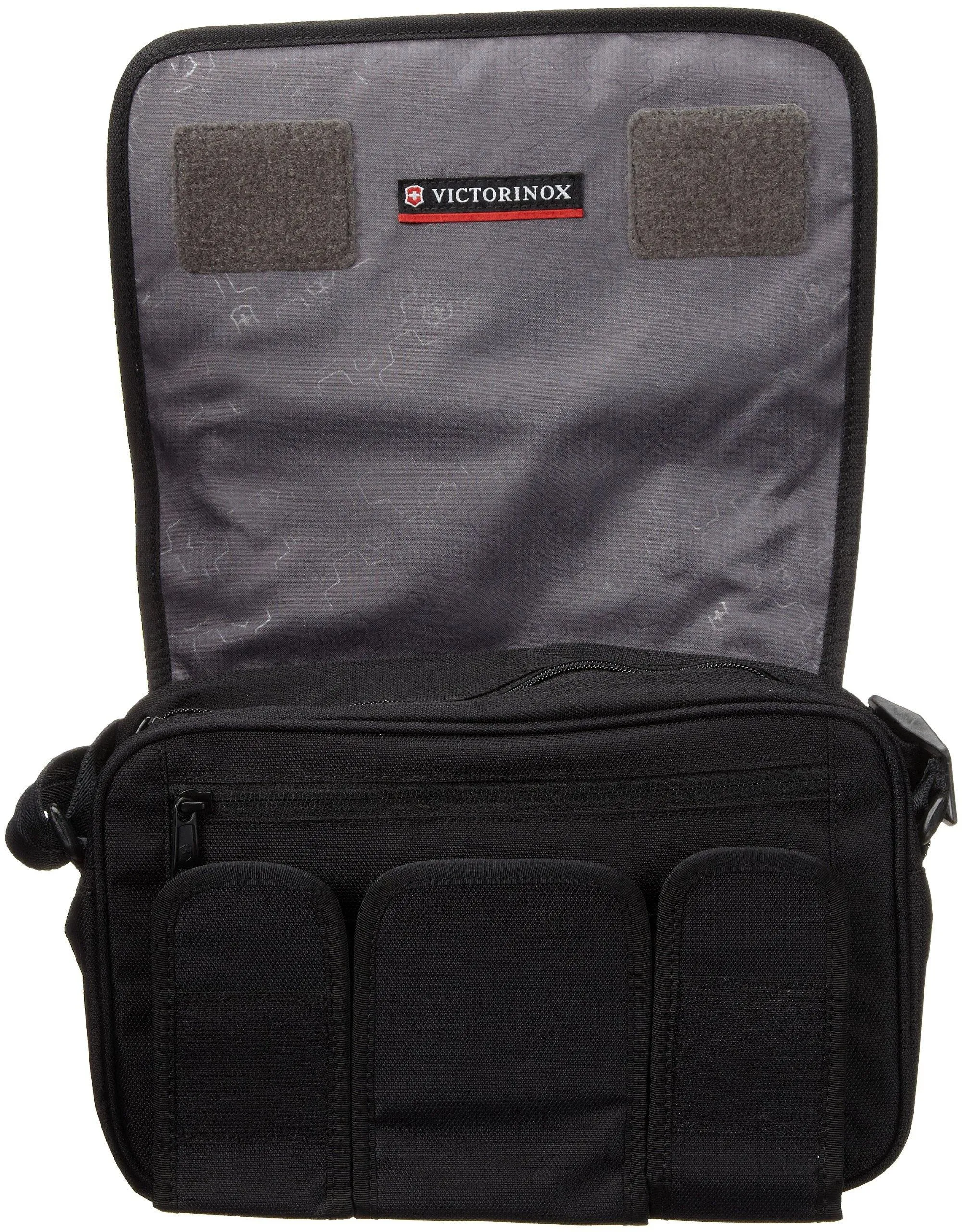 Victorinox Adventure Traveler