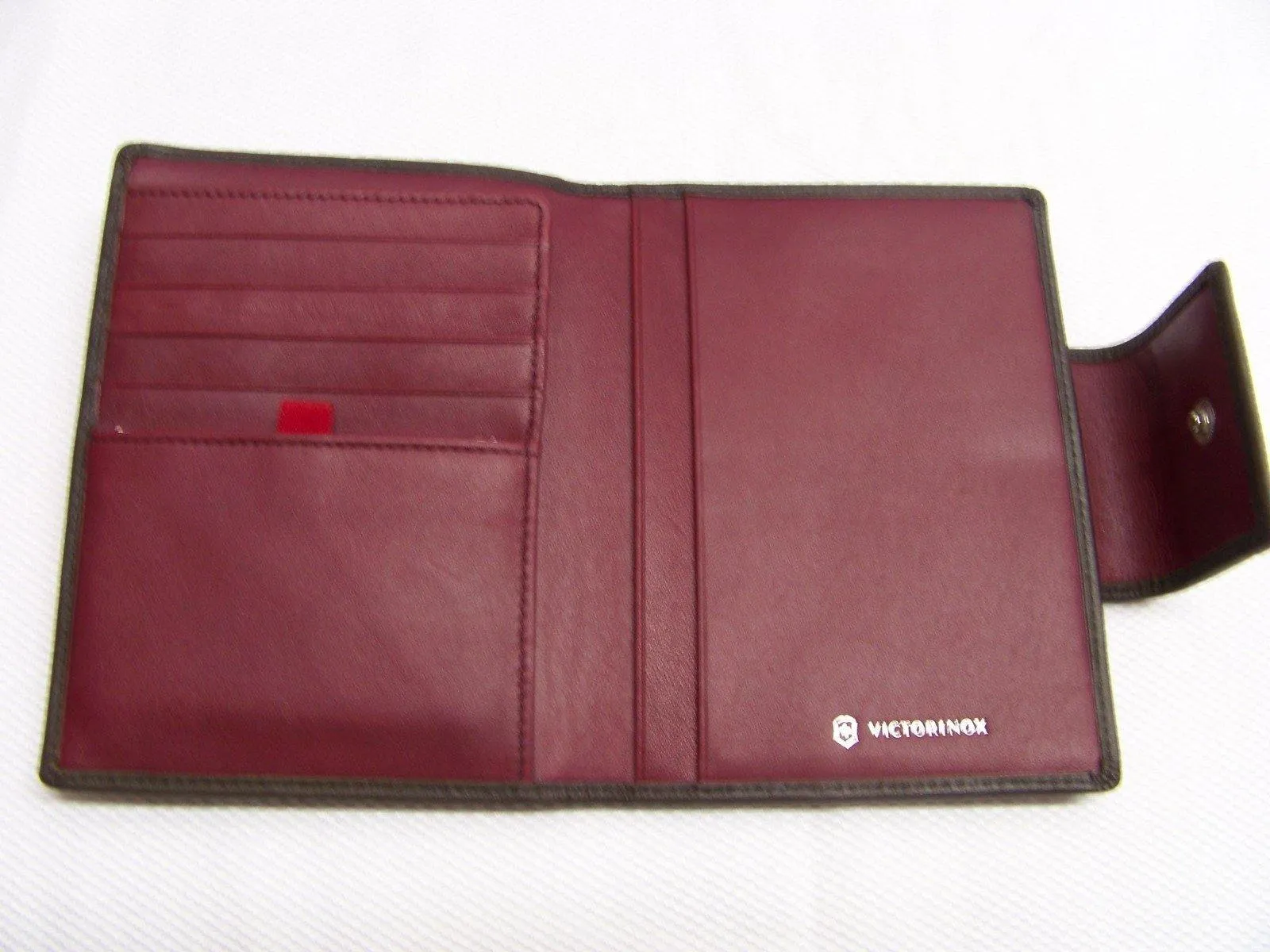 Victorinox Altius Leather Passport Case Wallet