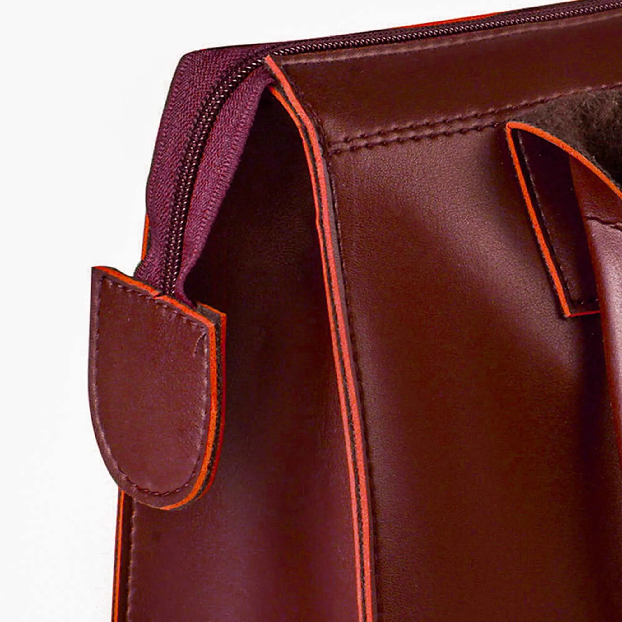 VIVAN MAROON