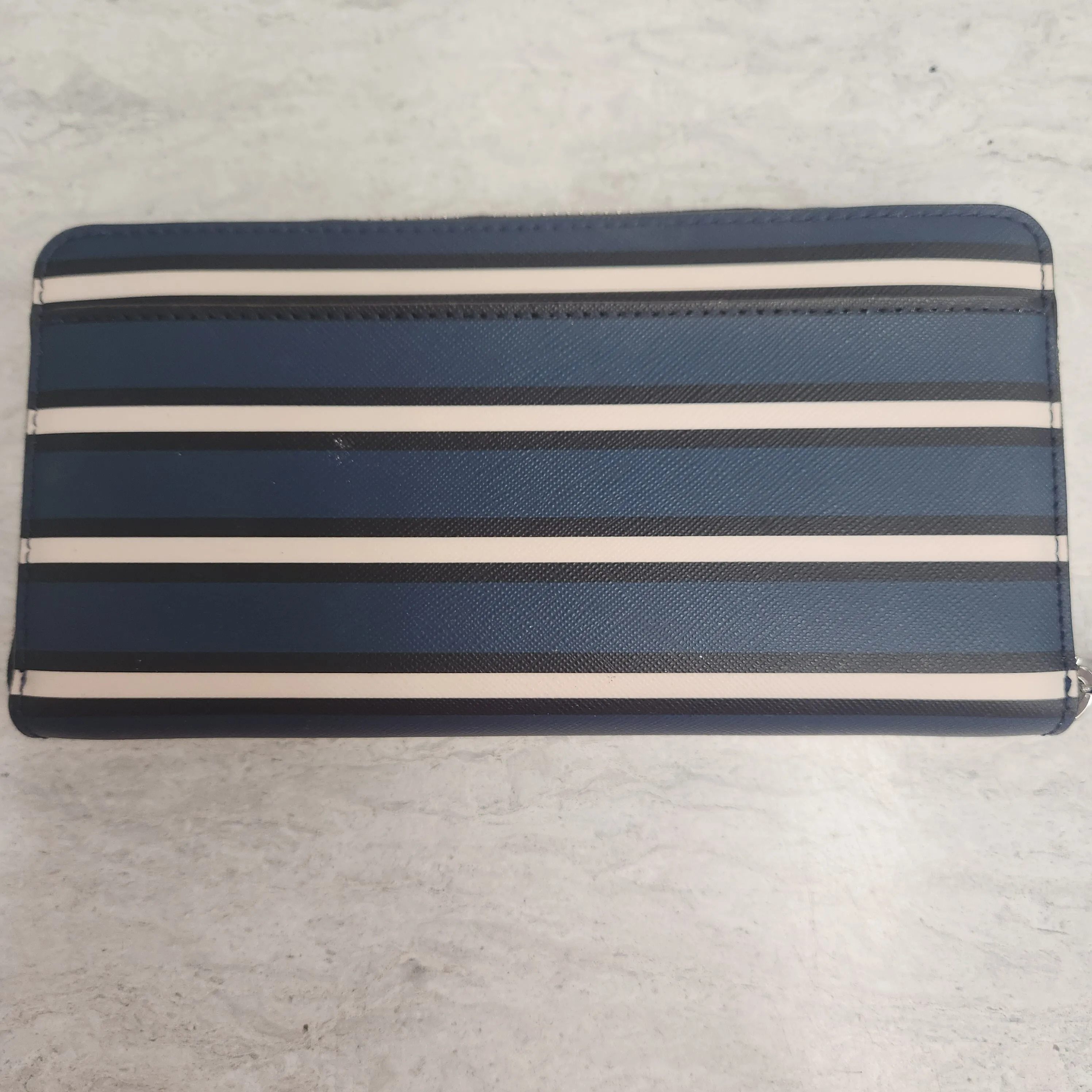 Wallet Designer By Kate Spade  Size: Large