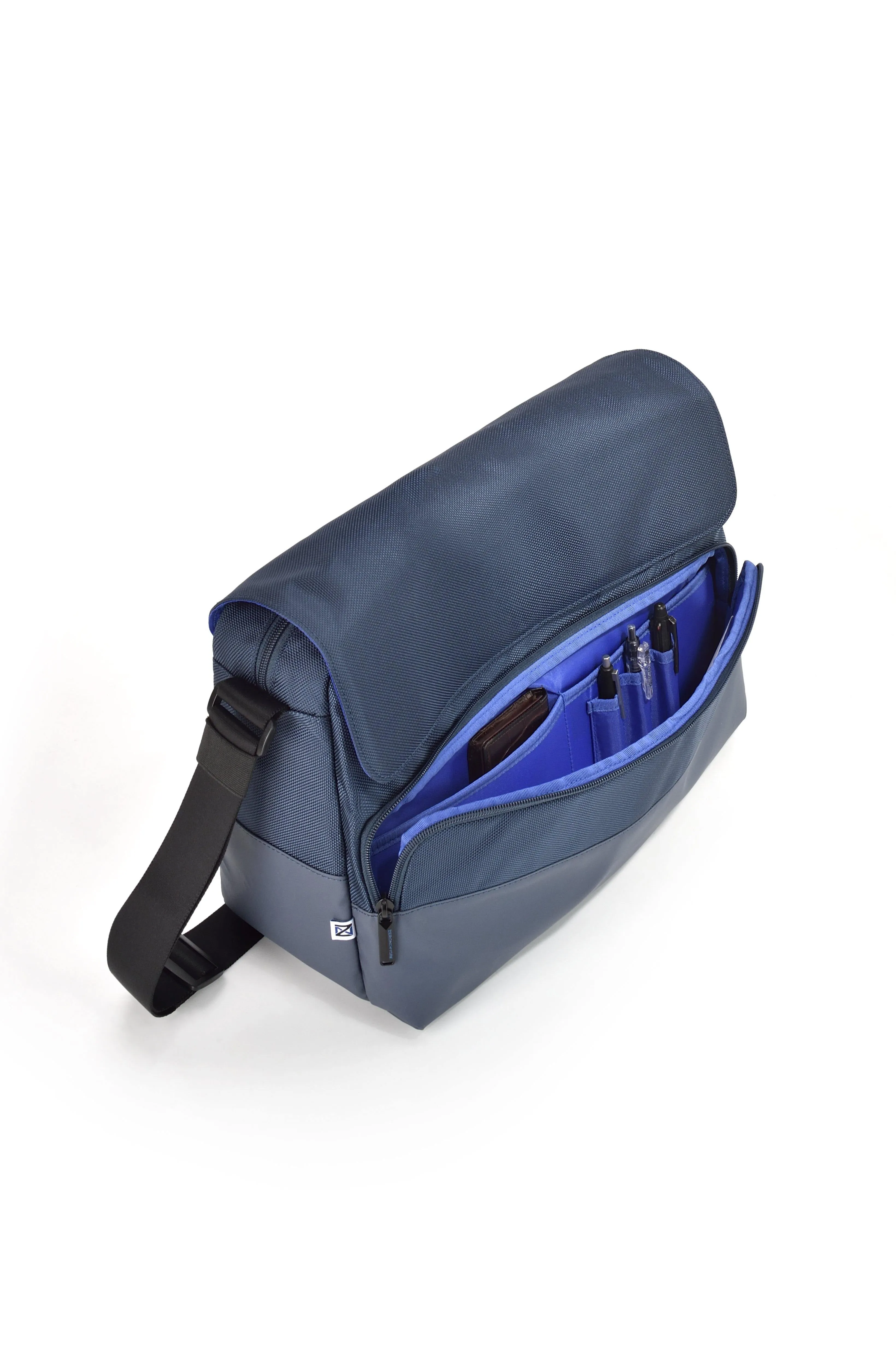 ZERO Halliburton Gramercy Large Shoulder Bag